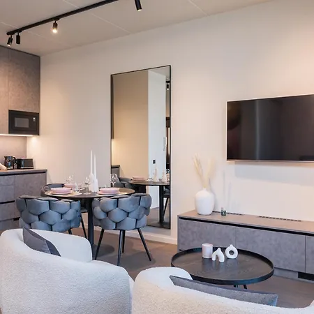 Belhome Kueueni In The Center דירה