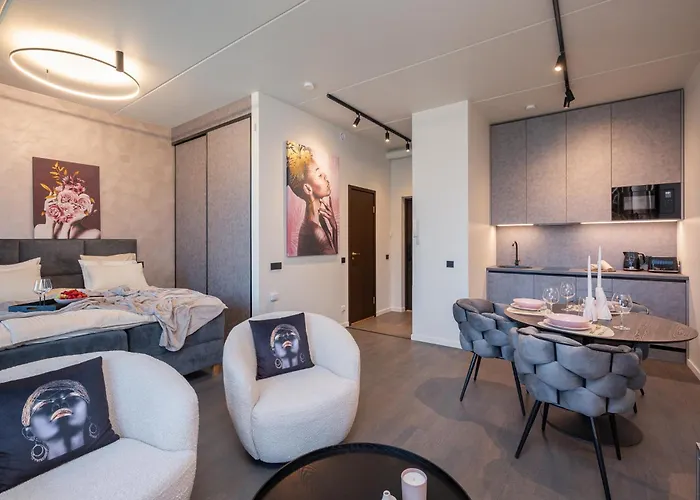 Belhome Kueueni In The Center تارتو